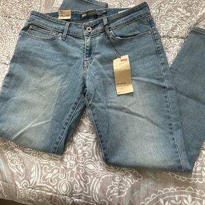 Levi's Women's Light Blue Skinny Jeans